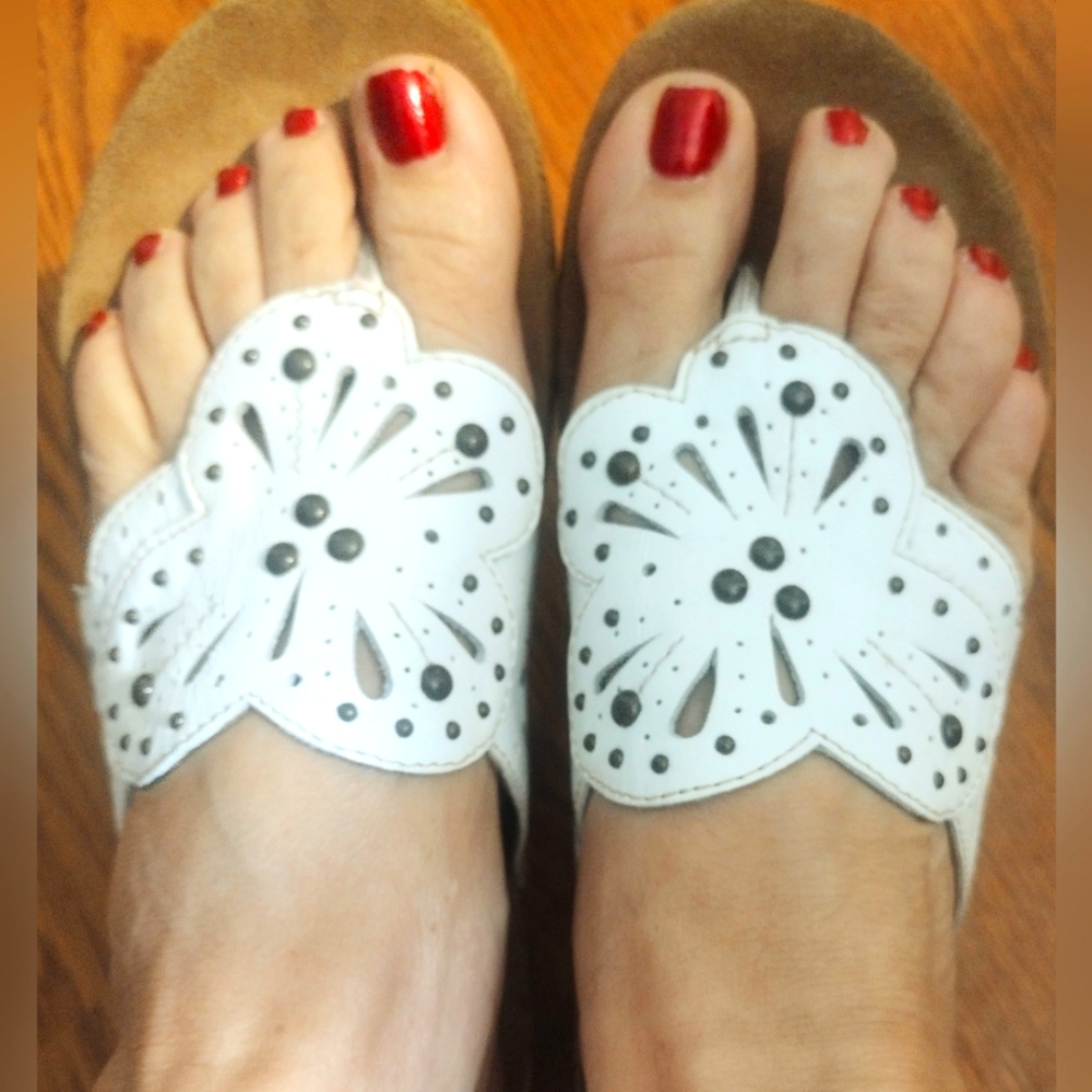 Clarks White and Brown Sandals C05